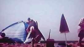 丰满的母亲喜欢她的儿子 看色情片的母亲和儿子