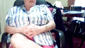 年轻的亚洲女孩cums与她的女按摩师 色情片大乳房