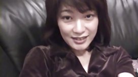 打开你的阴部多一点 甜甜圈的色情视频