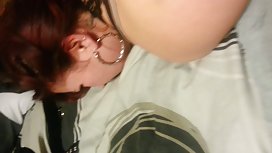 并且中国人关闭了...... 色情偷窥