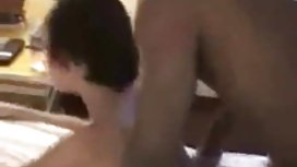 总是看起来像处女的女孩 色情录像显示的健美运动员可能